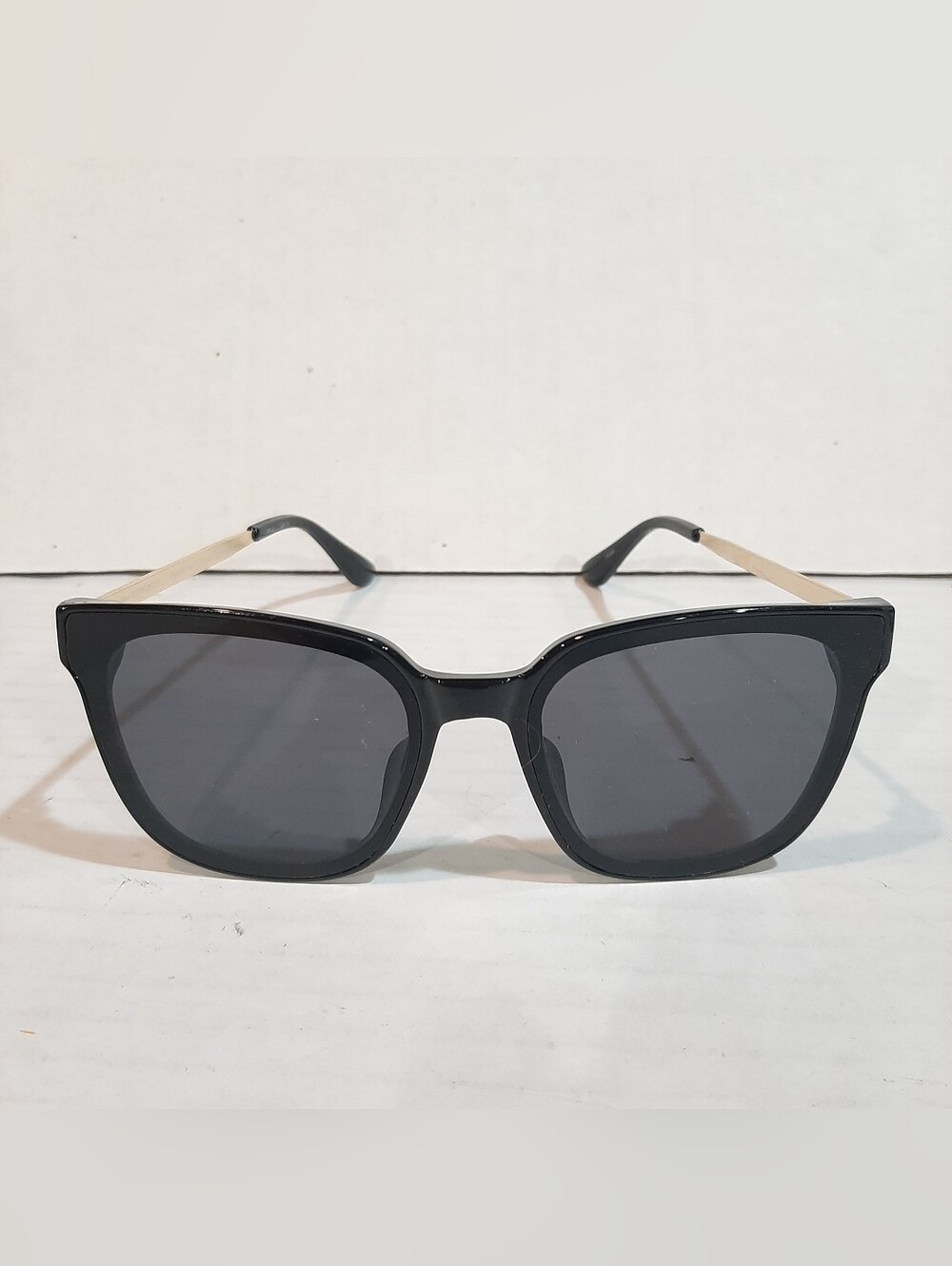 Beeline Black With Gold Accent Cat Eye Square Framed Sunglasses 24/10